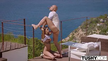 Riproduci Liya Silver nel suo primo e unico anale per Tushy