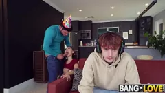 Reproducir Sorpresa de cumpleaños de Kimmy Kimm - Facial duro para adolescentes