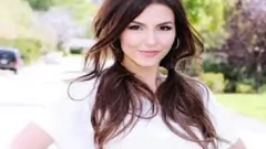 Riproduci Foto rubate di Fappening di Victoria Justice - Sega sul suo corpicino da ragazzina