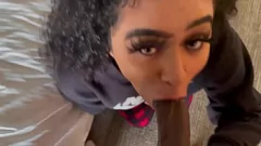 Reproduzir Viagem intensa de LSD de Ariel Love: Creampie interracial e gozada facial