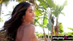 Riproduci Avventura da solista all'aperto di Petite Latina Katherinne Sofia