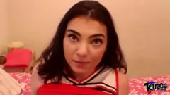 Putar Cheerleader Teen Aries Ackerman Tertangkap Masturbasi dan Mengisap Ayam Hitam