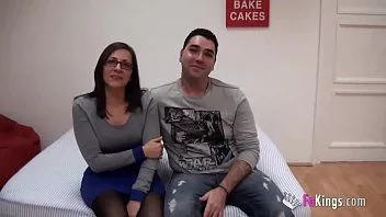 İspanyol olgun ile doğal memeler kahrolası at bir döküm
